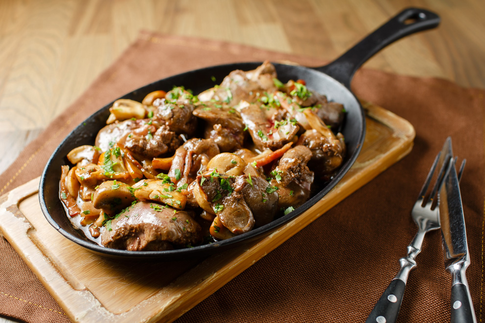 chicken liver with mushrooms